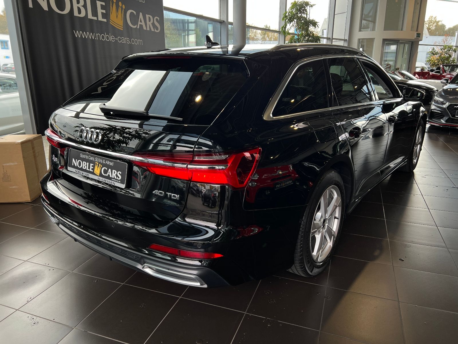 Fahrzeugabbildung Audi A6 Avant 40 TDI S-LINE AHK ACC NAVI ALU