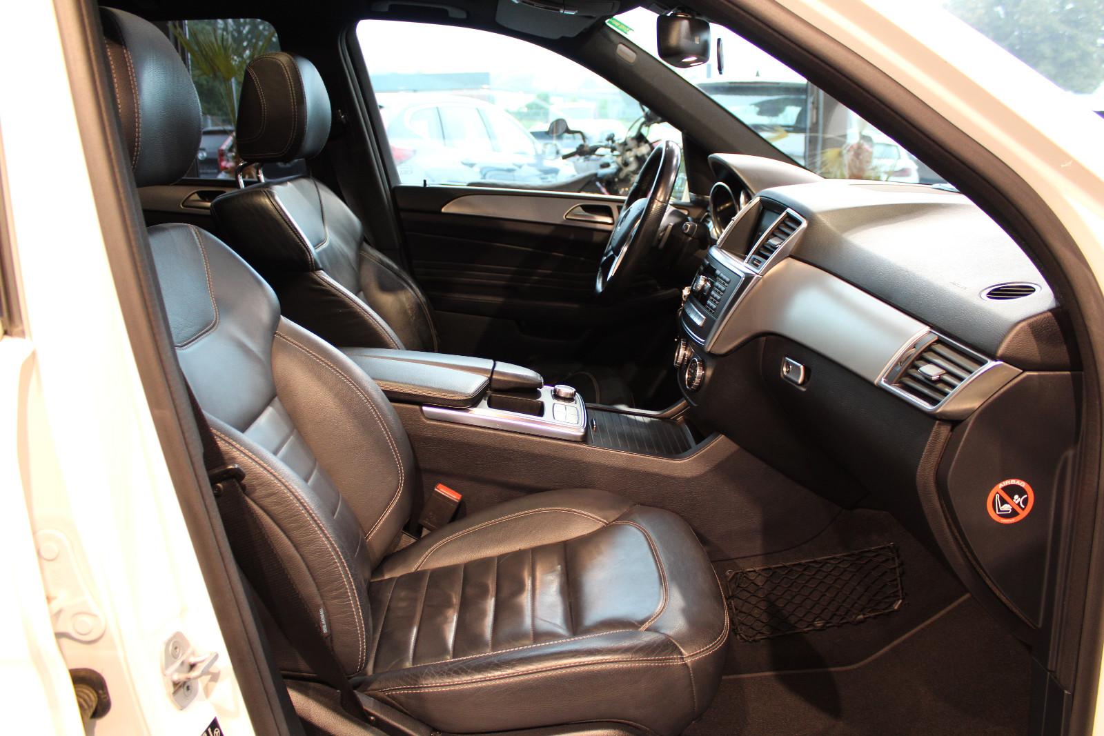 Mercedes-Benz ML 350 CDI AMG Line 4Matic AHK Navi PDC