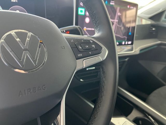 Fahrzeugabbildung Volkswagen Passat Variant 1.5 eTSI DSG BUSINESS NAV AHK KAM