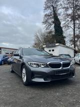 BMW 318D TOURING 2.0/DIGITACHO/NAVI/PANODACH/1.HAND/ - BMW 318 mit Diesel-Antrieb: Kombi, 2.0