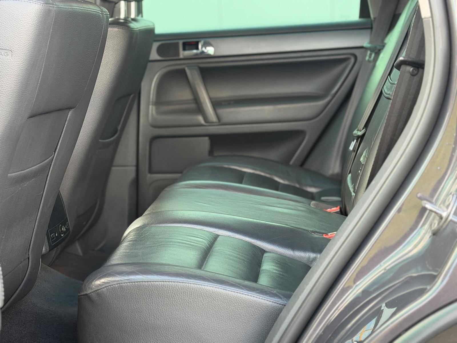 Volkswagen Touareg 2008 — photo 13