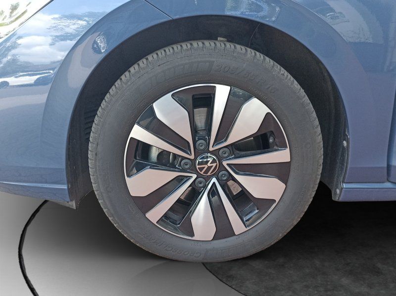 Fahrzeugabbildung Volkswagen Golf VIII 1.5 eTSI Goal DSG