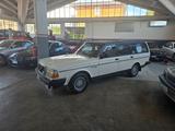 Volvo 240 GLE - Volvo Oldtimer mit Benzin-Antrieb: Kombi
