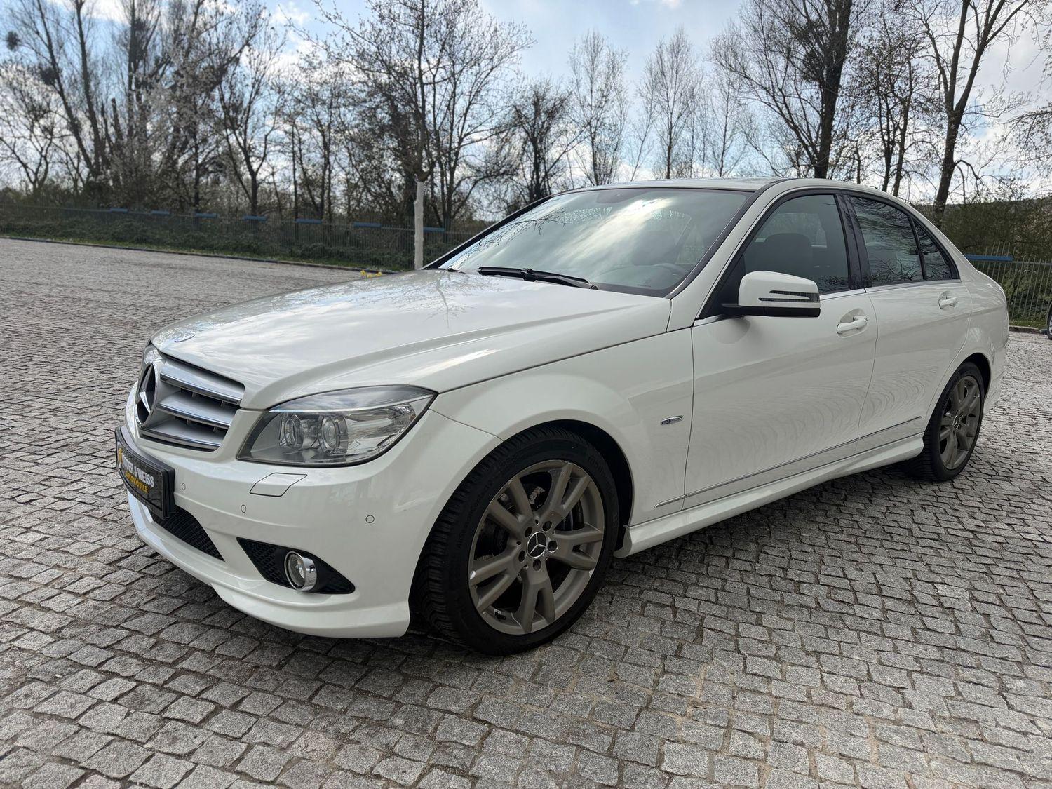 Mercedes-Benz C 220 CDI AMG-LINE AUTOMATIK/NAVI-COMAND/XENON