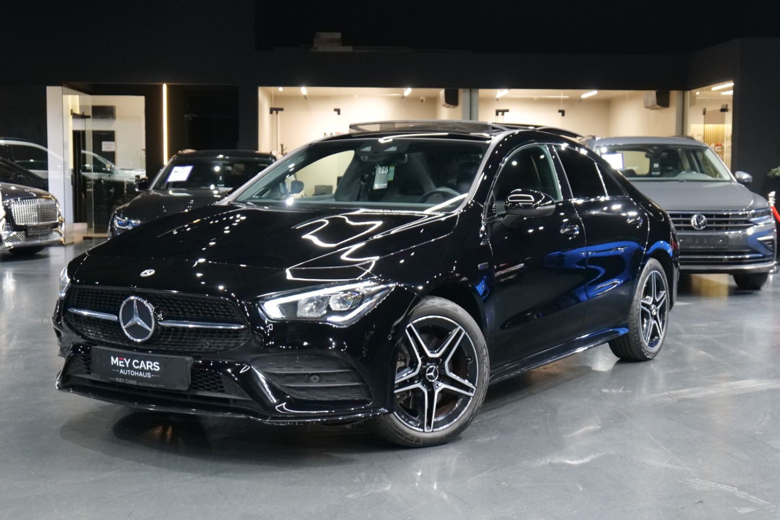 Mercedes-Benz CLA 250*1 HAND*AMG-LINE*NIGHT-PAKET*PANO*KAMERA*
