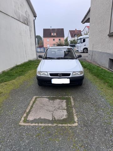 Opel Astra Oldtimer (H-Kennzeichen)