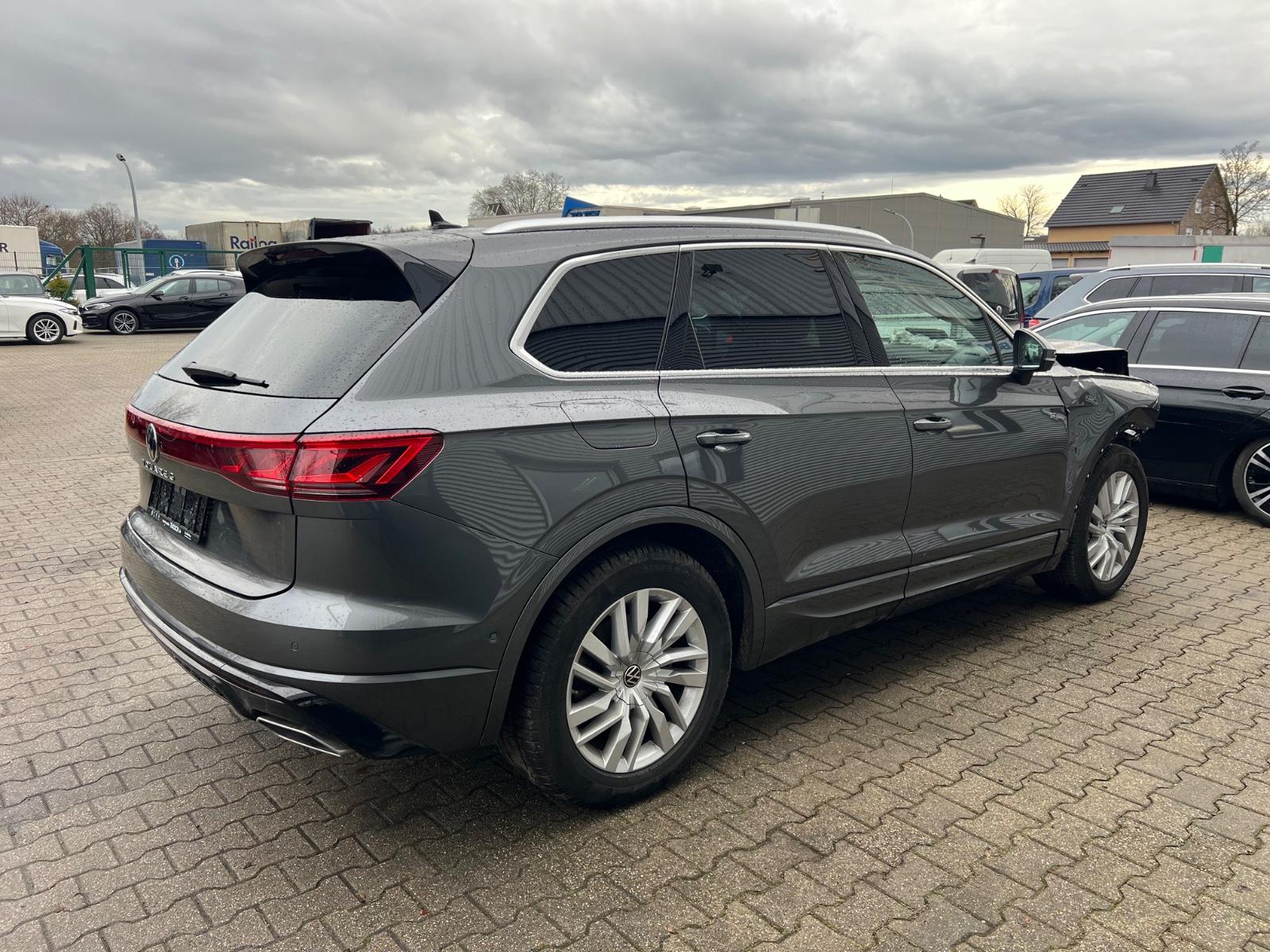 Volkswagen Touareg 3.0 TDI 4Motion R-Line