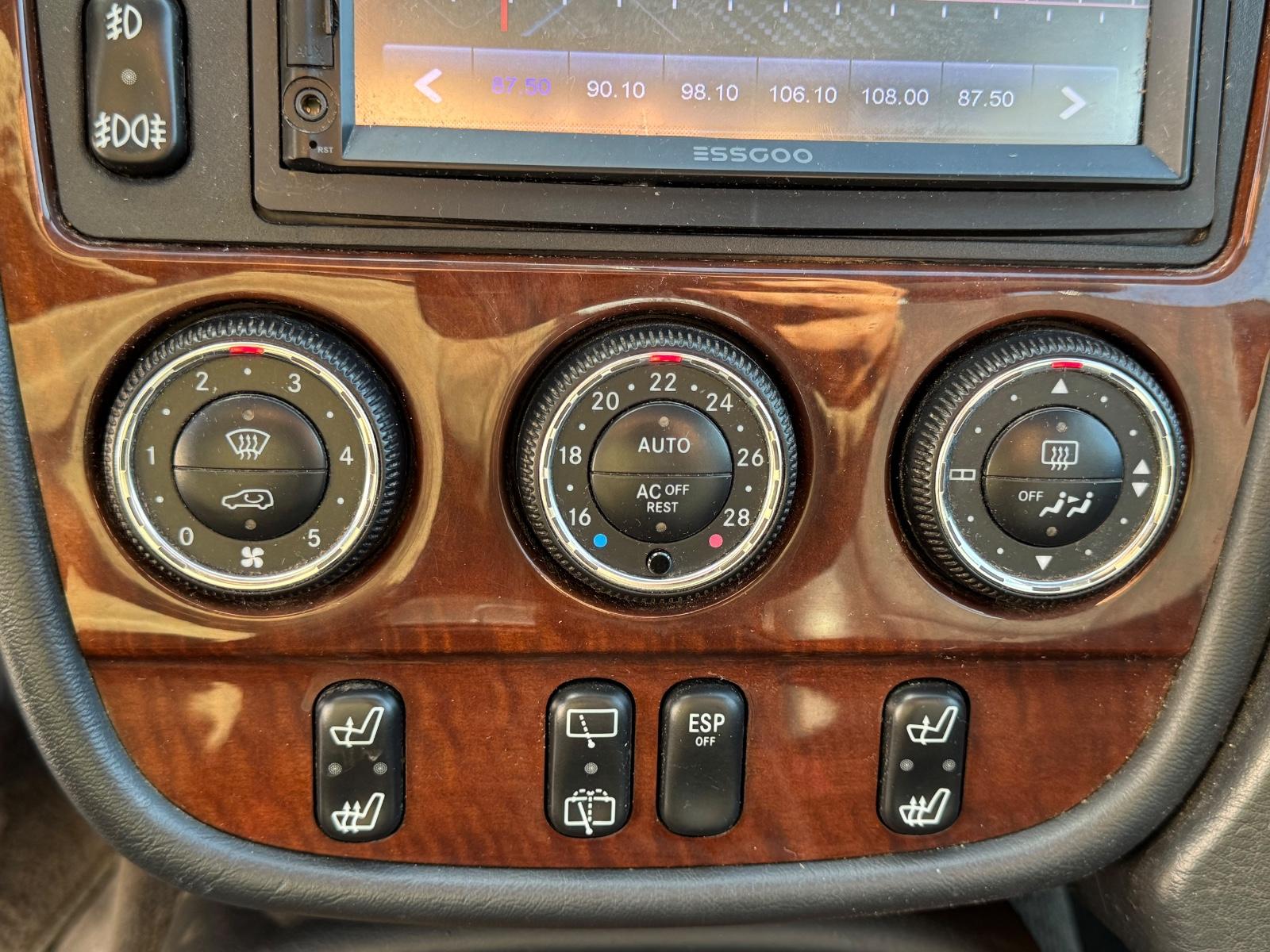 Mercedes-Benz ML270 2004 — photo 19