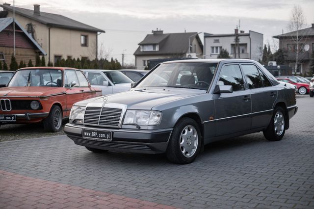 Mercedes-Benz W124 400E rostfrei japanimport TOP Zustand