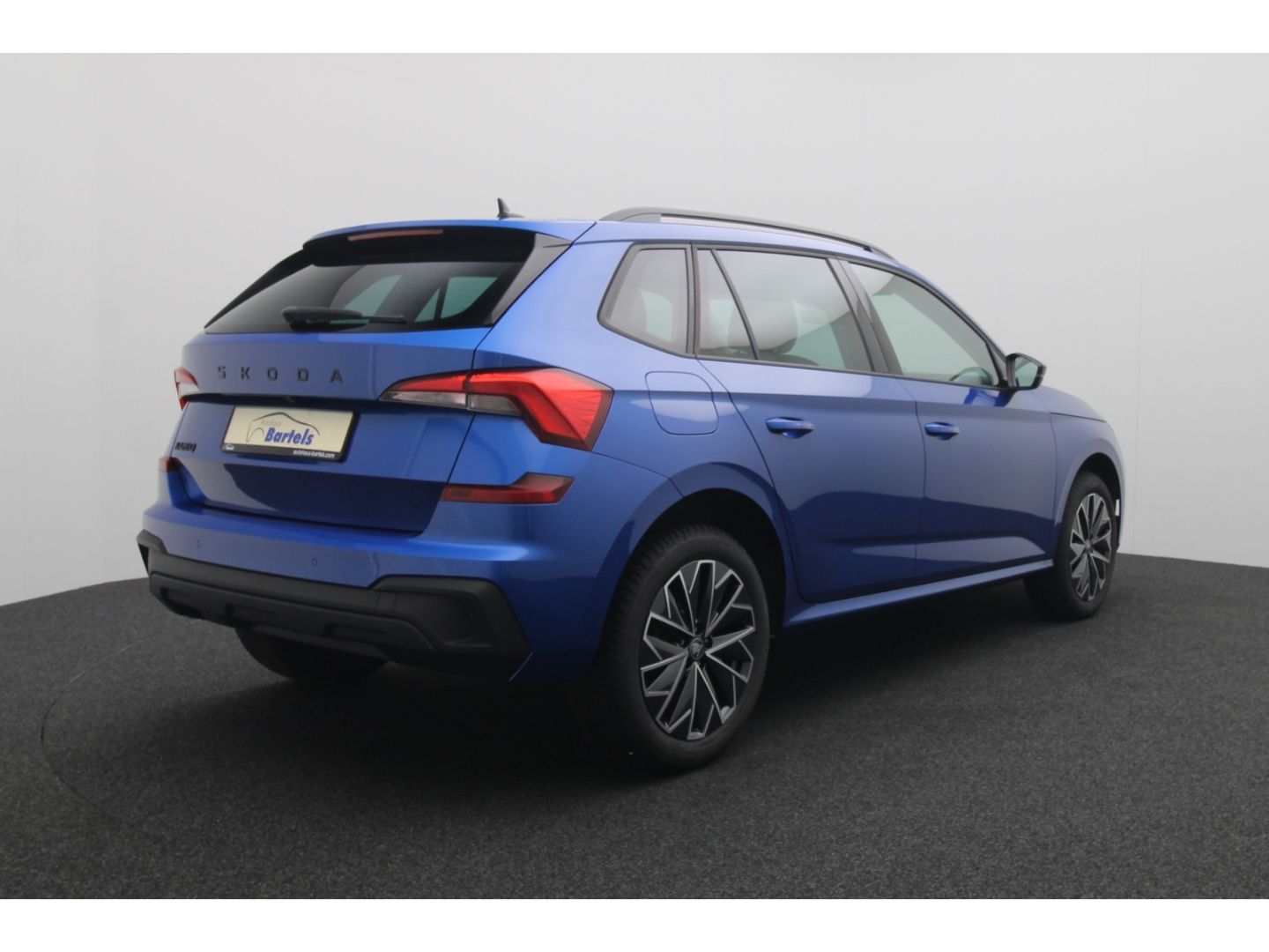Fahrzeugabbildung SKODA Kamiq 1.0 Selection Kamera SHZ Einparkhilfe vorn
