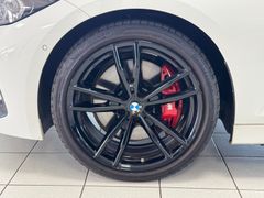 BMW 320 d M Sport /Rückfahrkamera/Carplay/AHK BMW 320 d M Sport /Rückfahrkamera/Carplay/AHK