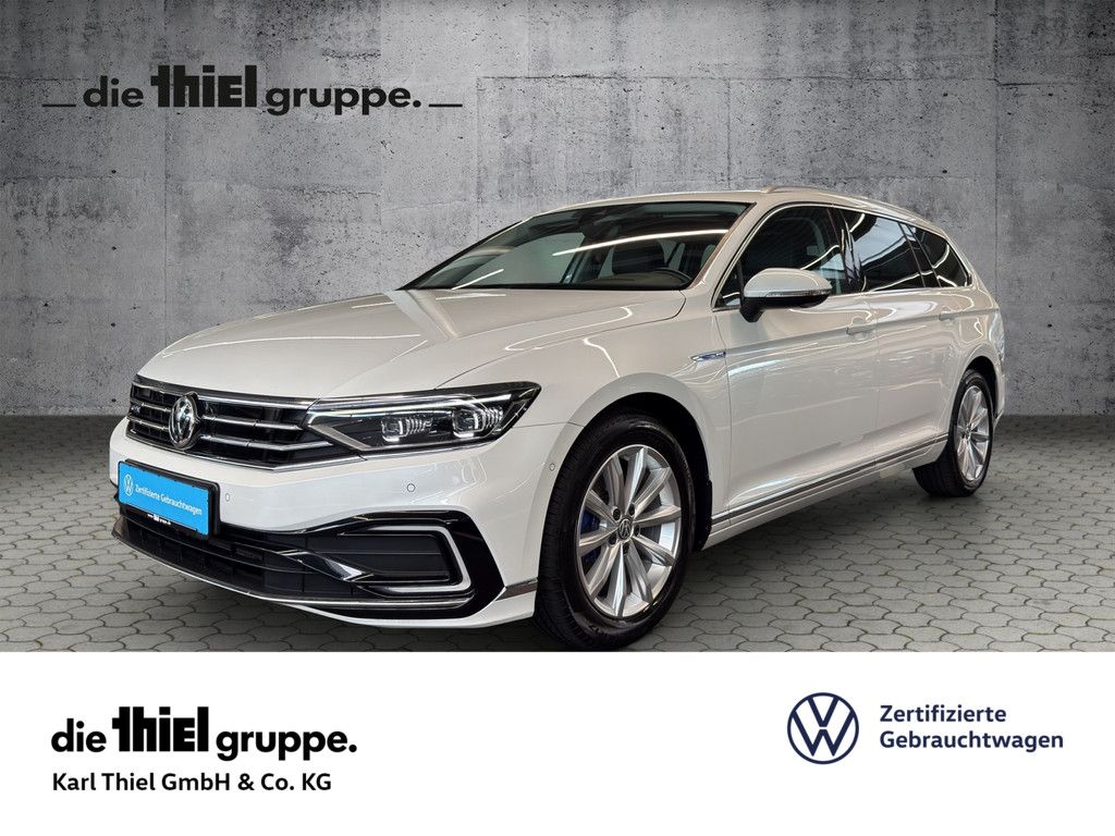 Volkswagen Passat Variant GTE R-line Matrix+Pano+Head-Up