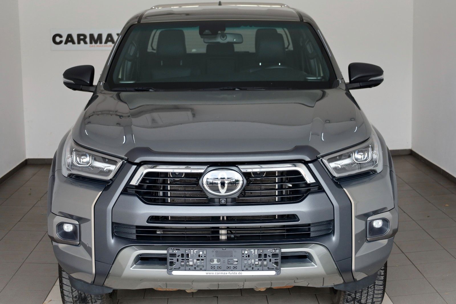 Fahrzeugabbildung Toyota Hilux 2.8 D-4D Invincible,ACC,Rollo,Rollbüg.,AHK