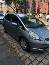 Honda Jazz 2009, TÜV bis Ende des Jahres s... - Honda Jazz Gebrauchtwagen in Düsseldorf