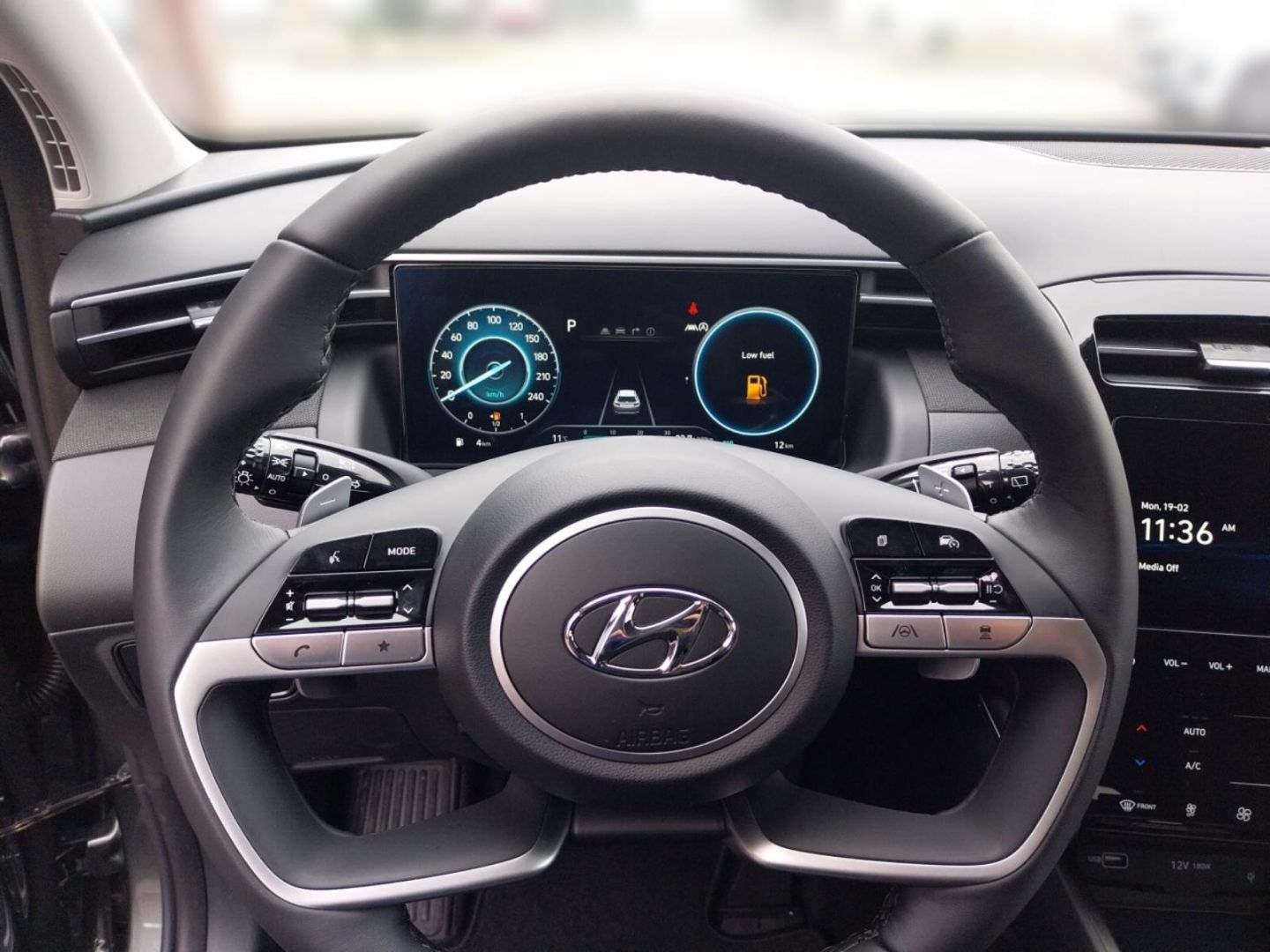 Fahrzeugabbildung Hyundai TUCSON 1.6 Trend 7-DTC Navi, LED, Tempomat,Klima