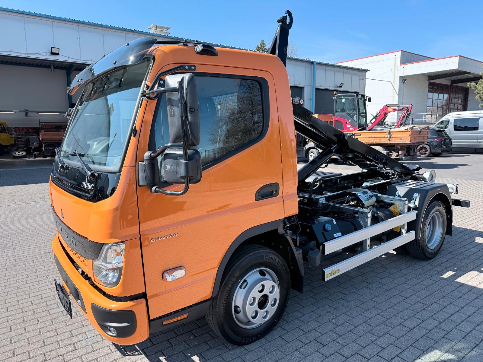 FUSO Canter 7C18 Abrollkipper  kurzer Radstand 2800mm