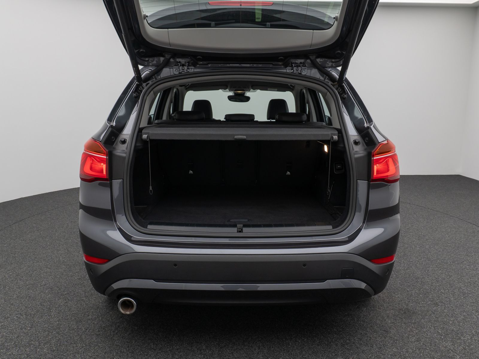 Fahrzeugabbildung BMW X1 xD25e PDC DAB Navi Lordos Geschwindigkeitsreg