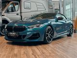 BMW M850 i xDrive Cabriolet - Sonic Speed Blau Met. - BMW M850 Gebrauchtwagen