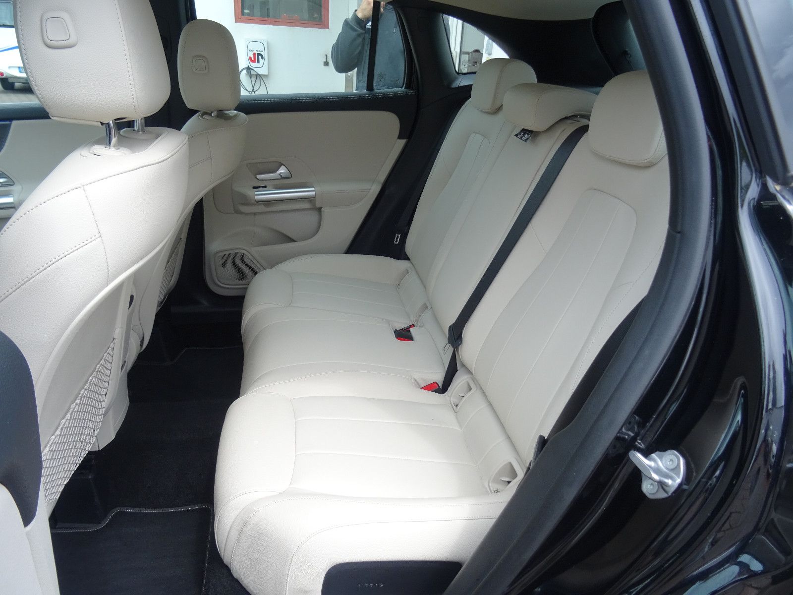 Mercedes-Benz GLA 180 Progressive Leder LED Temp Garantie foto 21