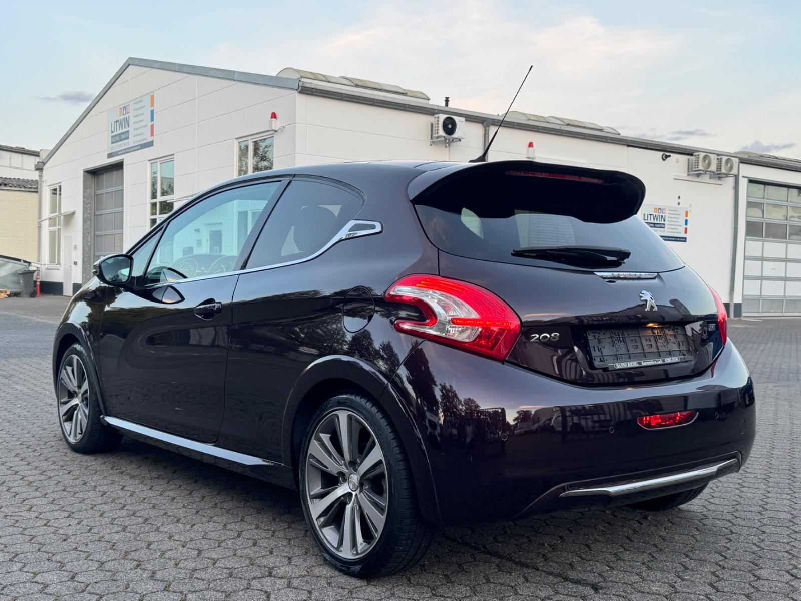 Peugeot 208 XY 1.6 THP 156 ch • BVM • Cuir • Toit Panoramique • GPS