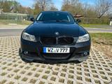 BMW 325i E90 M-Paket 3 Liter Reihen sechs ... - BMW: Reihe