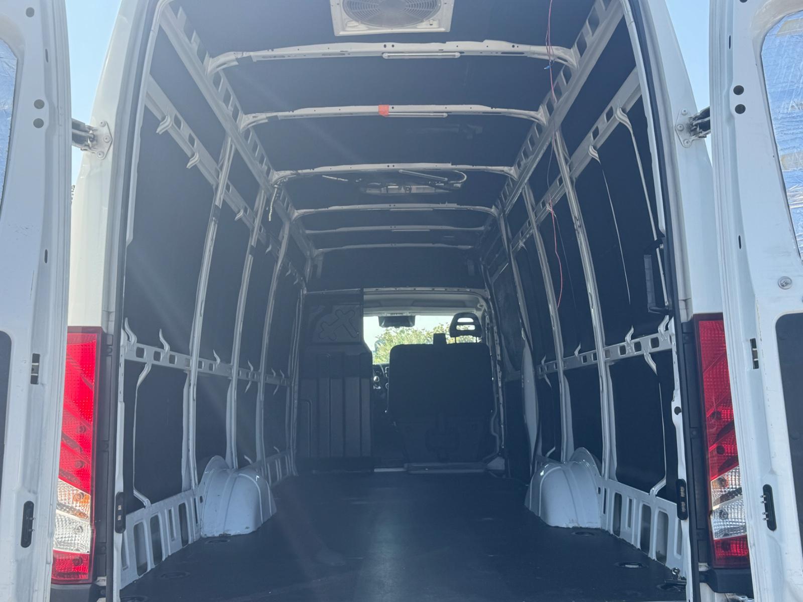 Iveco Daily Kasten HKa 35 S ... V Radstand 4100