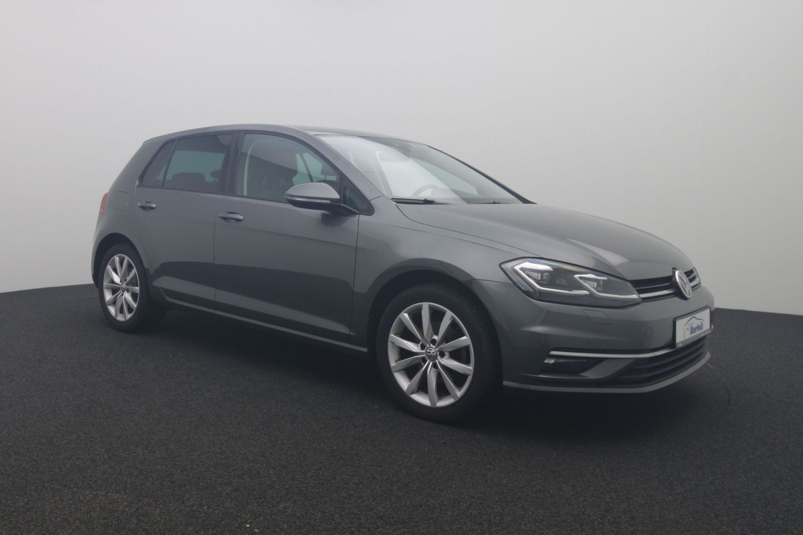 Fahrzeugabbildung Volkswagen Golf VII Lim. 1.5  Highline DSG ACC LED Kamera