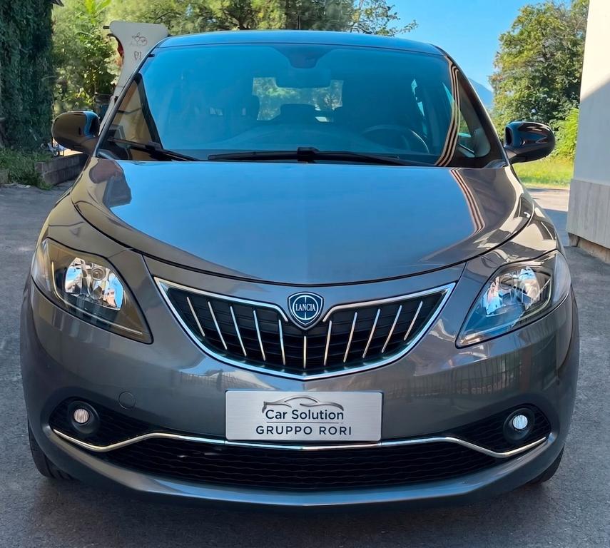 Lancia Ypsilon 10 Hybrid Gold  Adatta Neopaten 2022