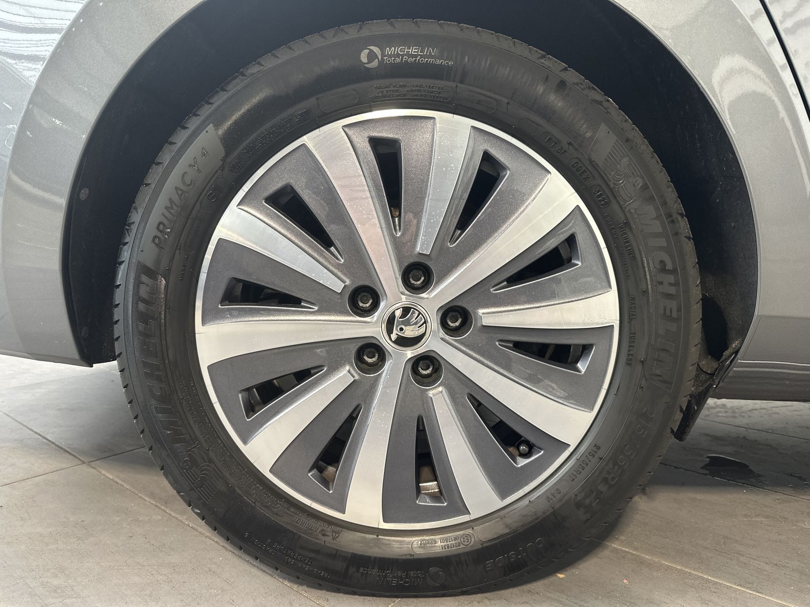 Fahrzeugabbildung SKODA Superb Combi 1.4 TSI iV Style DSG NAV+LED+ACC+VC