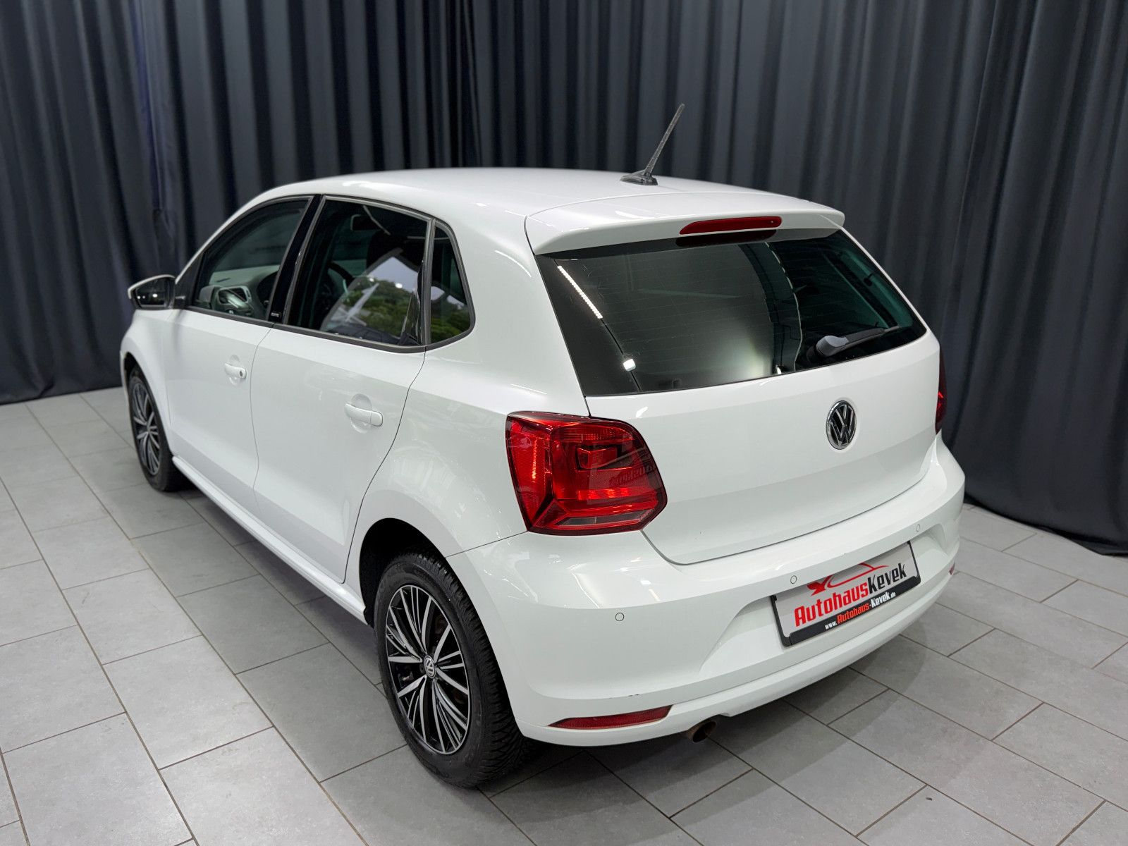 Fahrzeugabbildung Volkswagen Polo V Allstar |DSG|PDC|NAVI