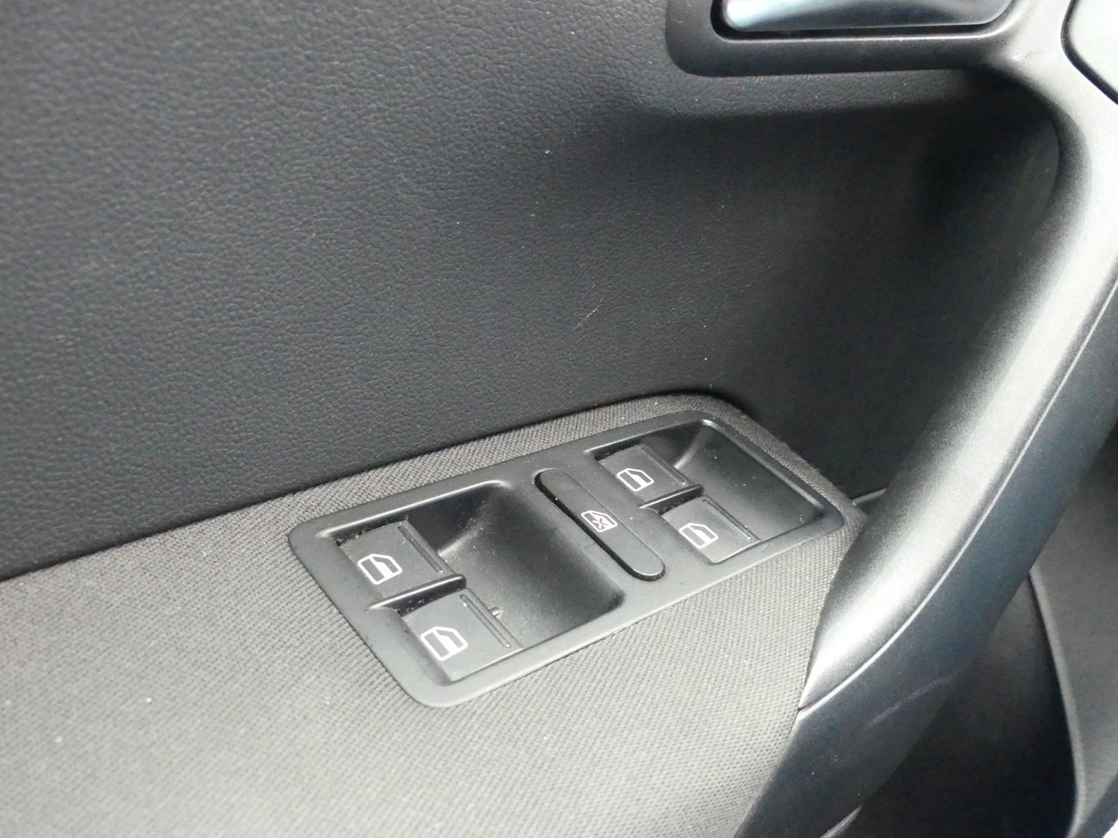Volkswagen Polo V Life*Standhzg.*Sitzhzg.*Panorama*PDC