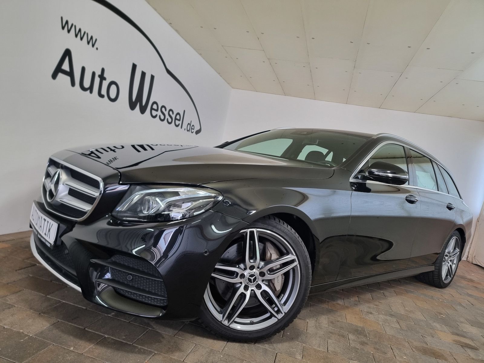 MERCEDES-BENZ E 350 d AMG-Line LED AHK GSD Navi Spur Kamera