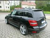 Mercedes-Benz Mercedes GLK 280 4MATIK - Mercedes-Benz GLK 280 mit Benzin-Antrieb