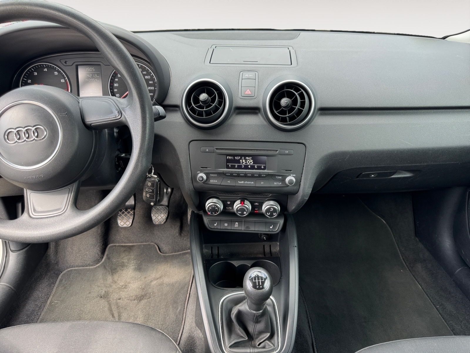 Fahrzeugabbildung Audi A1 attraction*SZH*Klima*PDC*8Fach*Garantie