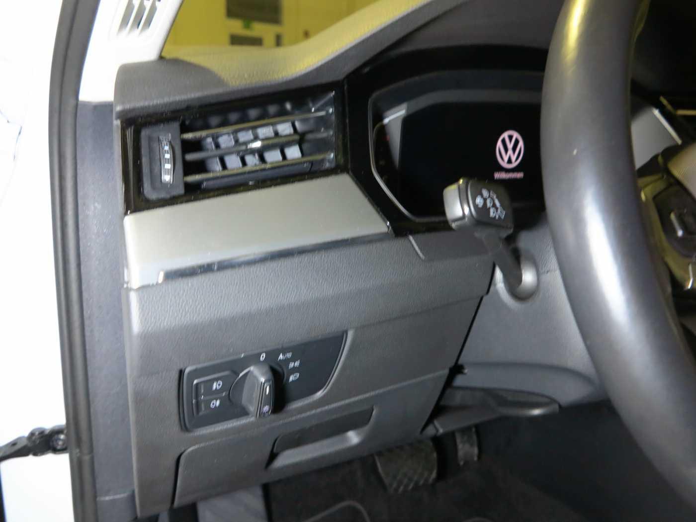 Volkswagen Passat Variant 2.0 TDI SCR DSG7 Elegance Navi