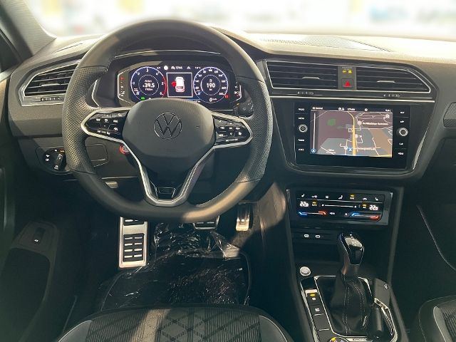 Fahrzeugabbildung Volkswagen Tiguan Allspace 2.0 TDI DSG 4Motion R-LINE AHK S