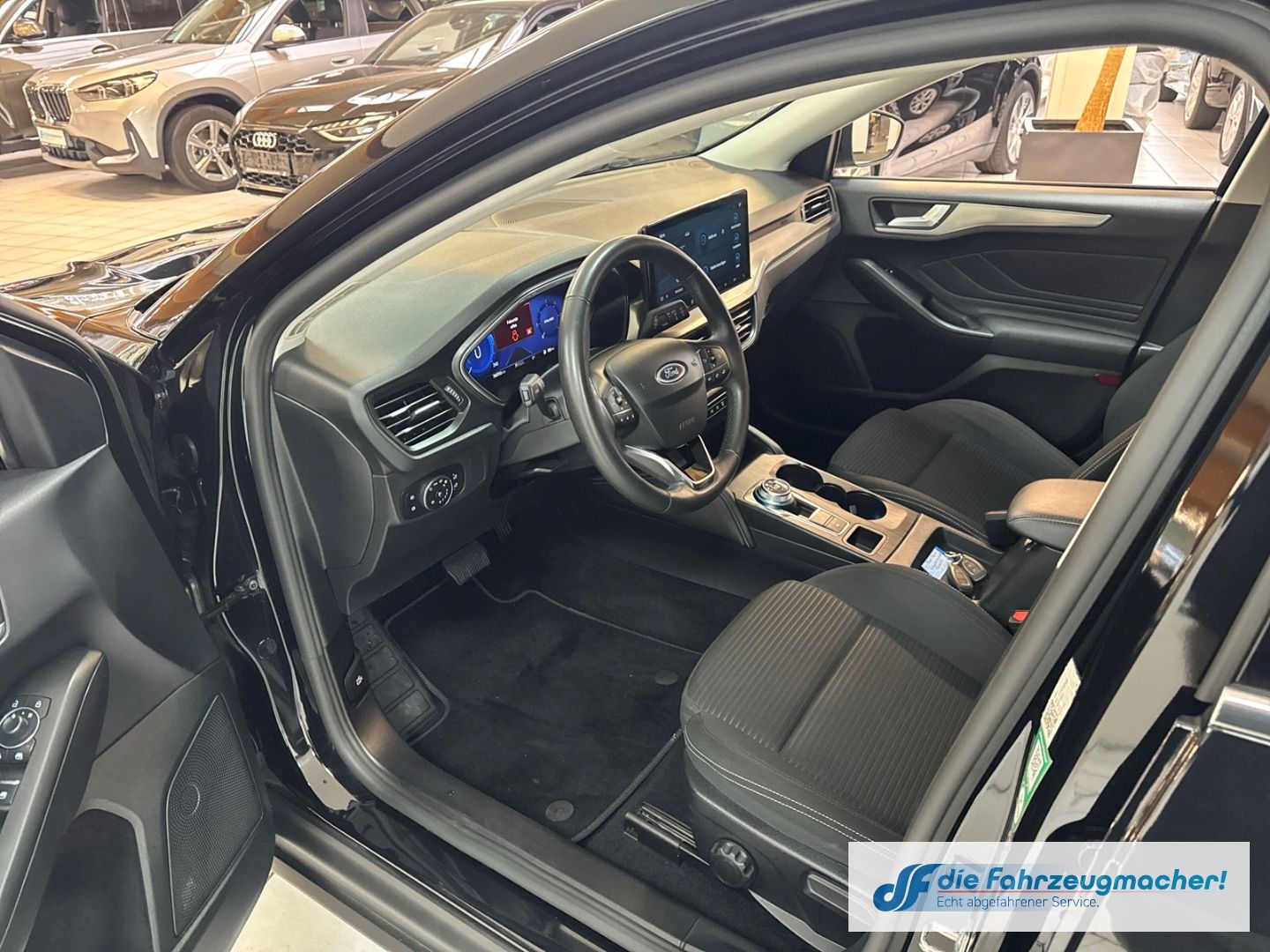 Fahrzeugabbildung Ford Focus Turnier Titanium X Navi Digitales Cockpit