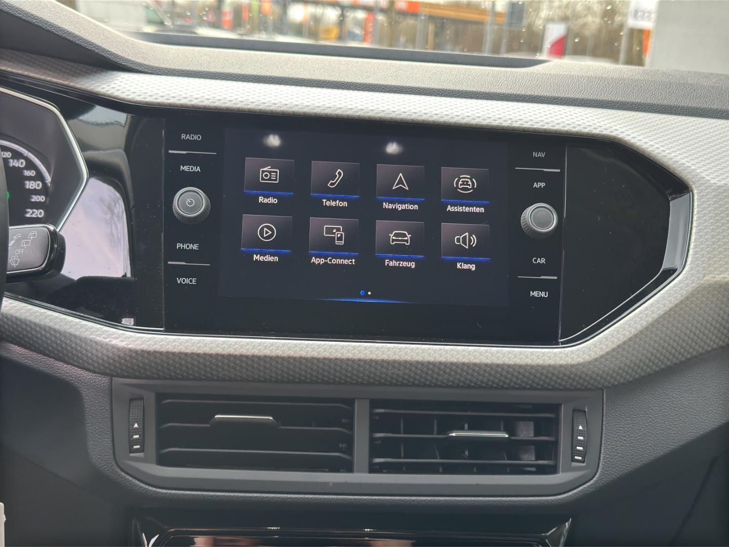 Fahrzeugabbildung Volkswagen T-Cross MOVE MOVE 1.0 TSI-DSG,Navi,ACC,Climatron