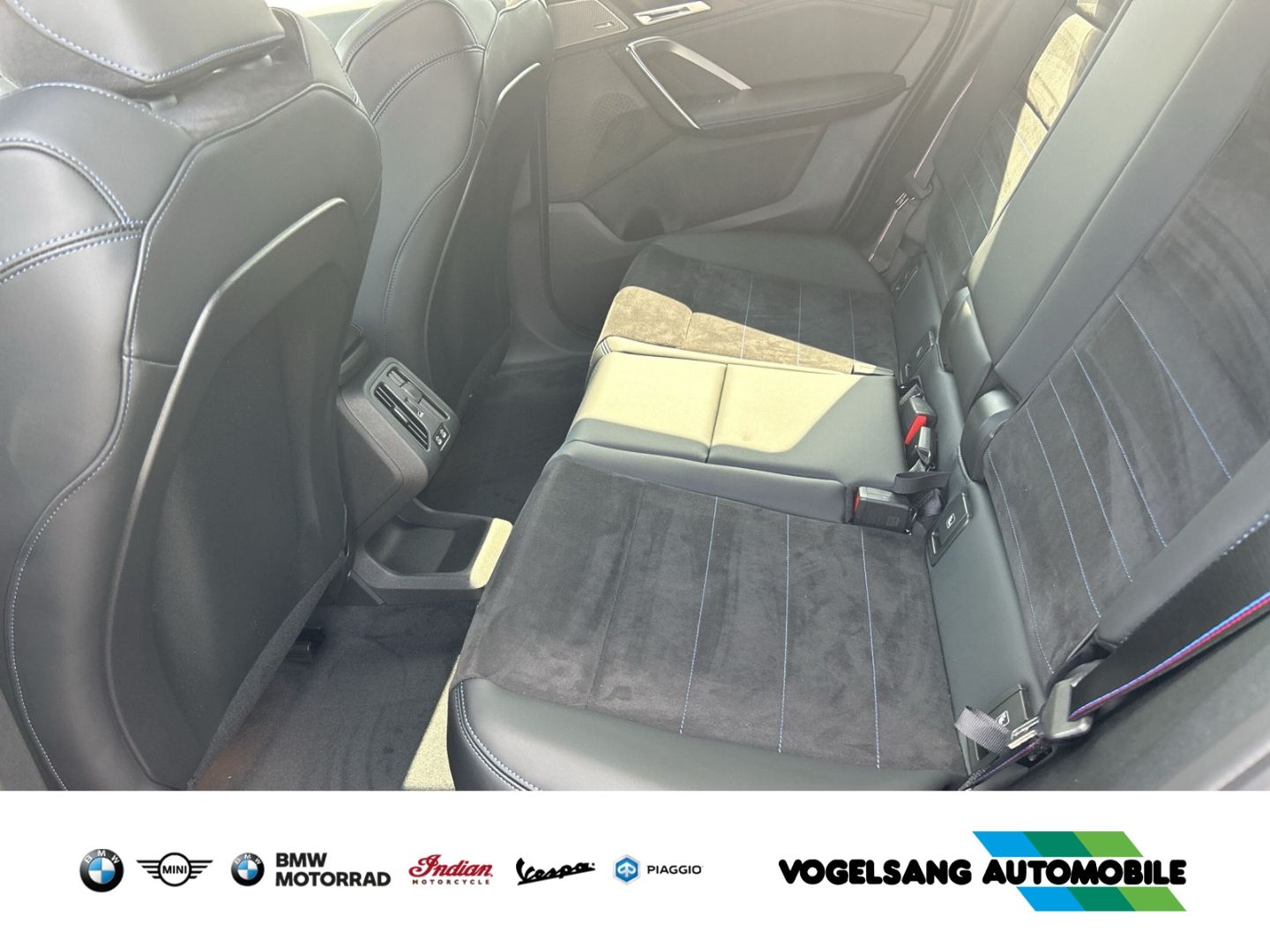 Fahrzeugabbildung BMW iX1 eDrive20 M Sport Park-Assistent Plus harman/