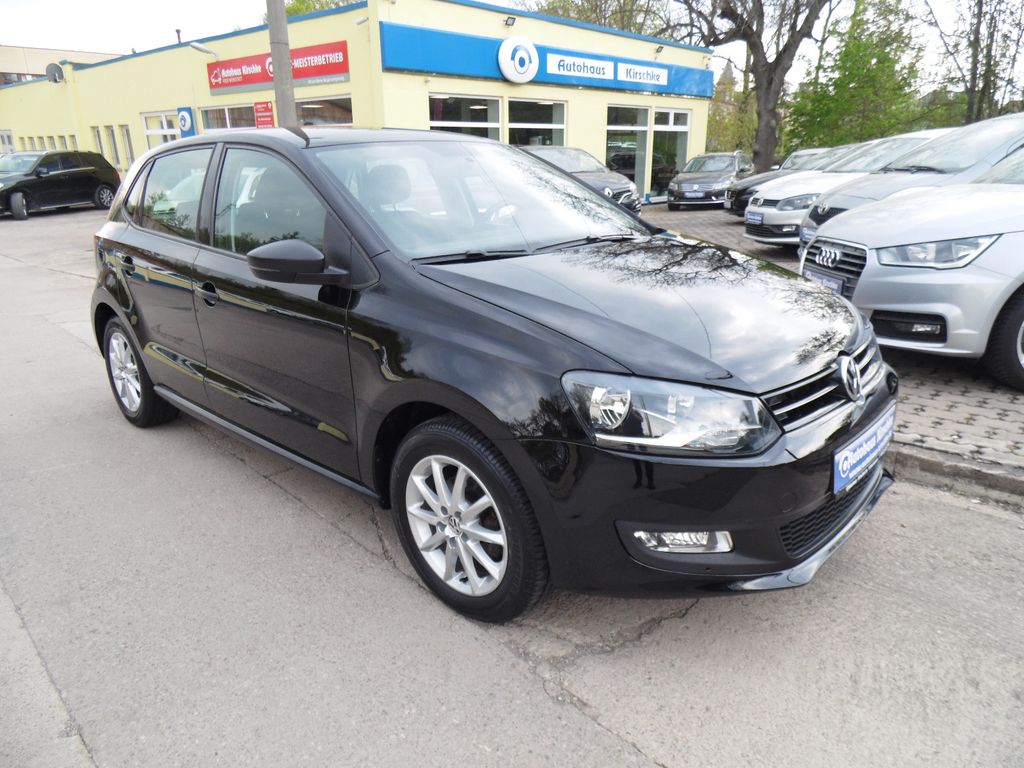 VOLKSWAGEN Polo