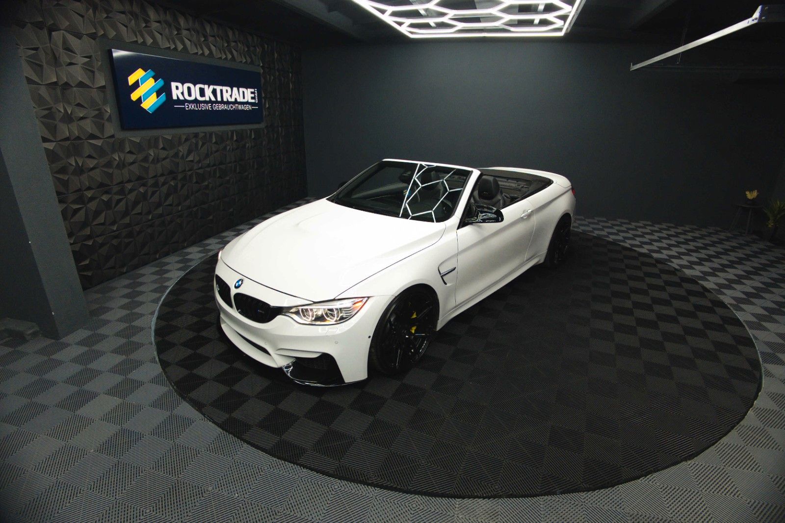 Fahrzeugabbildung BMW M4 Cabrio Performance Carbon 533PS Stage 2