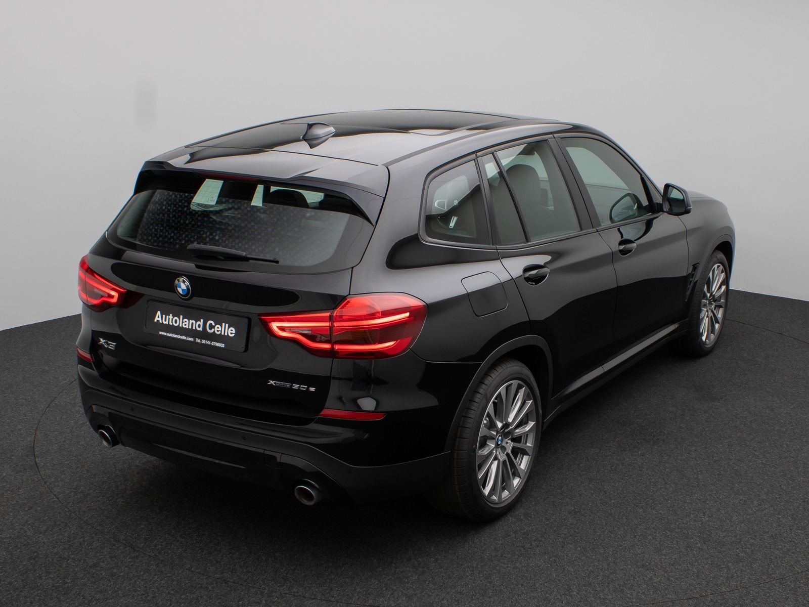 Fahrzeugabbildung BMW X3 xD30e Panorama DAB HiFi Leder M Sport 20Zoll