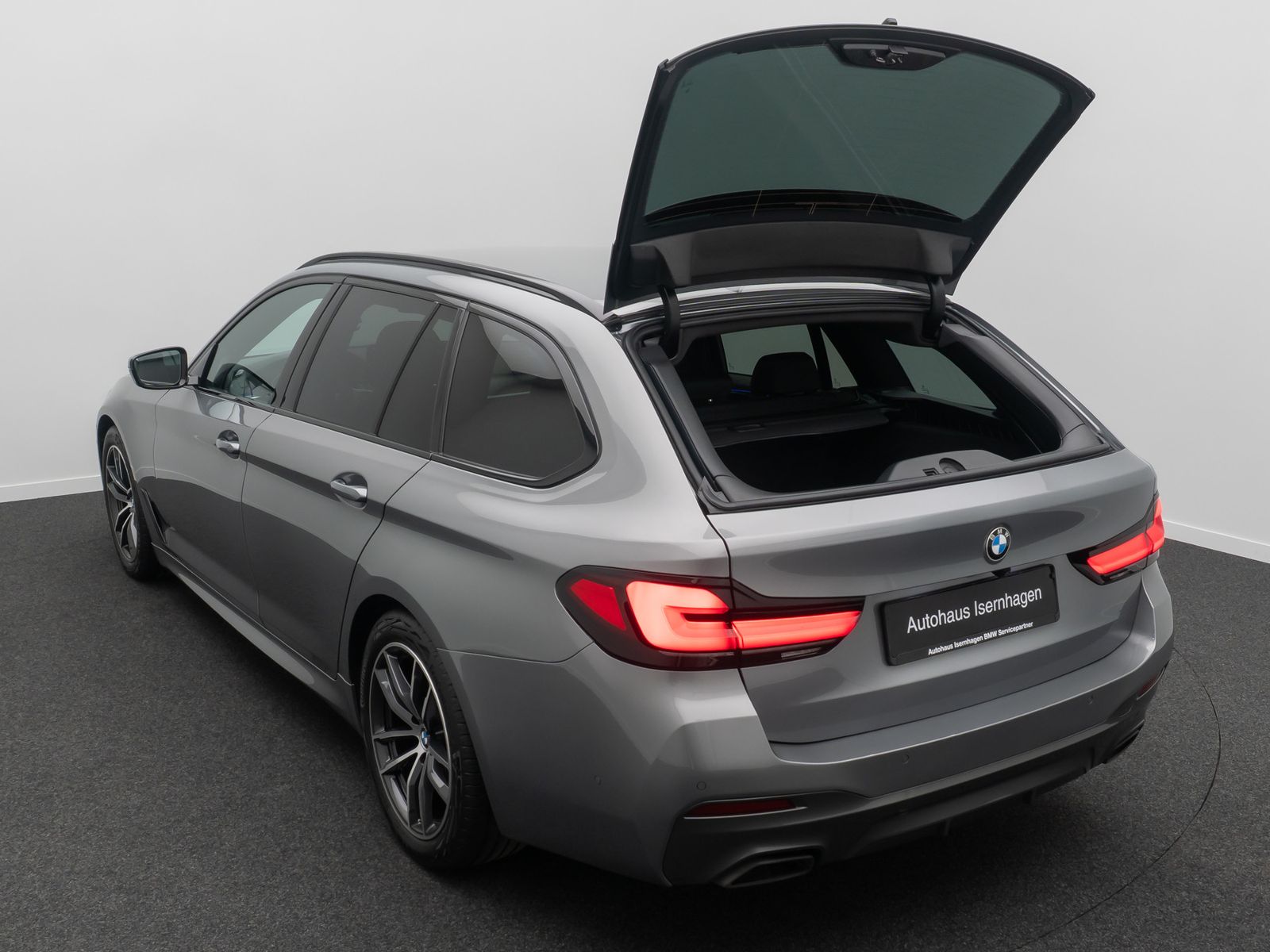 Fahrzeugabbildung BMW 530d M Sport DAB Kamera Laser AHK Komfort Alarm