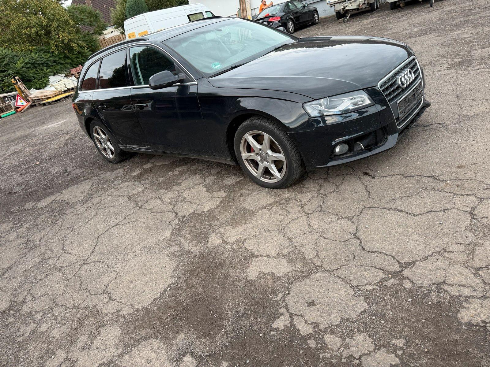 Audi A4 2011 — photo 5