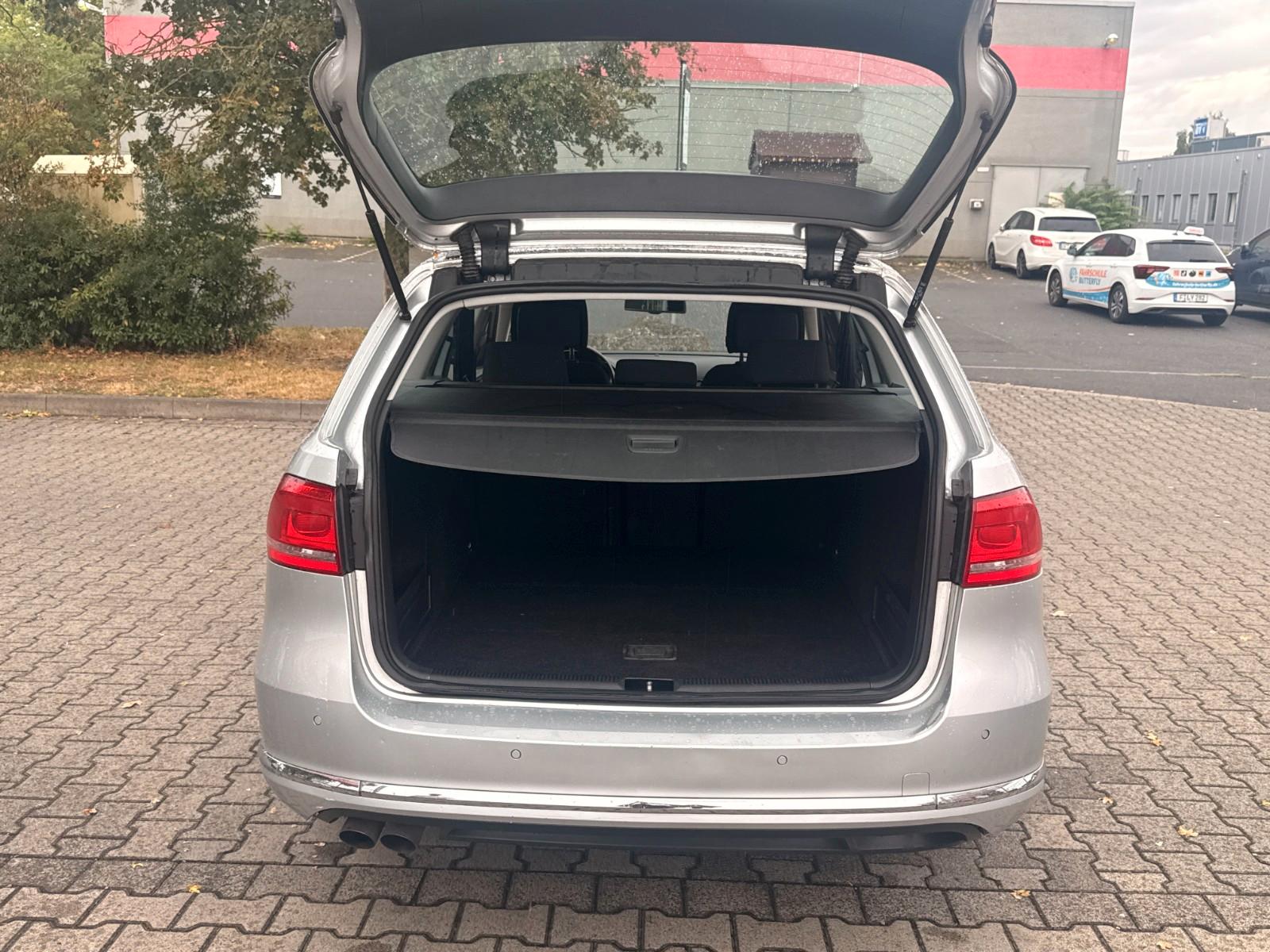 Volkswagen Passat 2012 — photo 46
