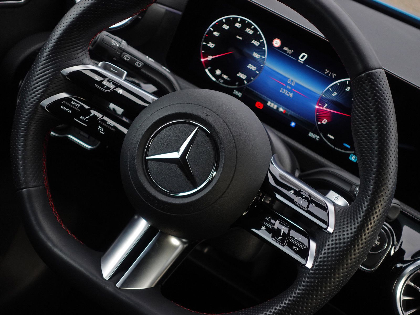 Fahrzeugabbildung Mercedes-Benz CLA 200 Shooting Brake 7GDCT AMG-Line MBUX MBEAM