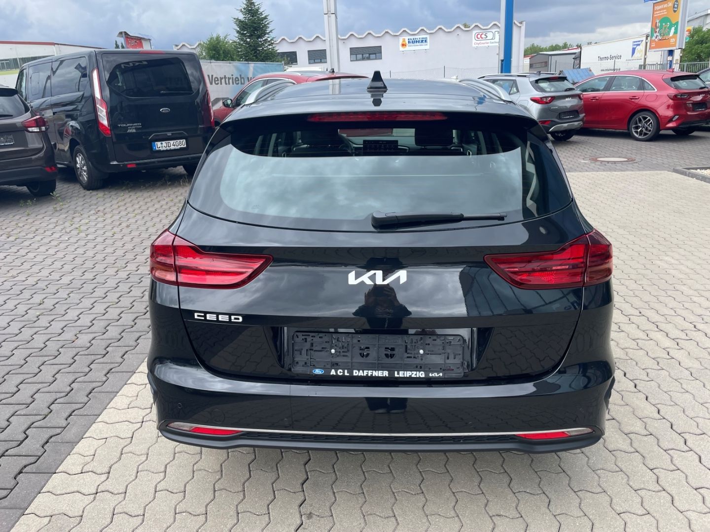 Fahrzeugabbildung Kia Ceed_sw Kamera Verkehrszeichenerk SpurhalteAss