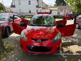 Mazda 2 (2008)  1,3 l, 75 PS - Mazda: Rot, Mazda2