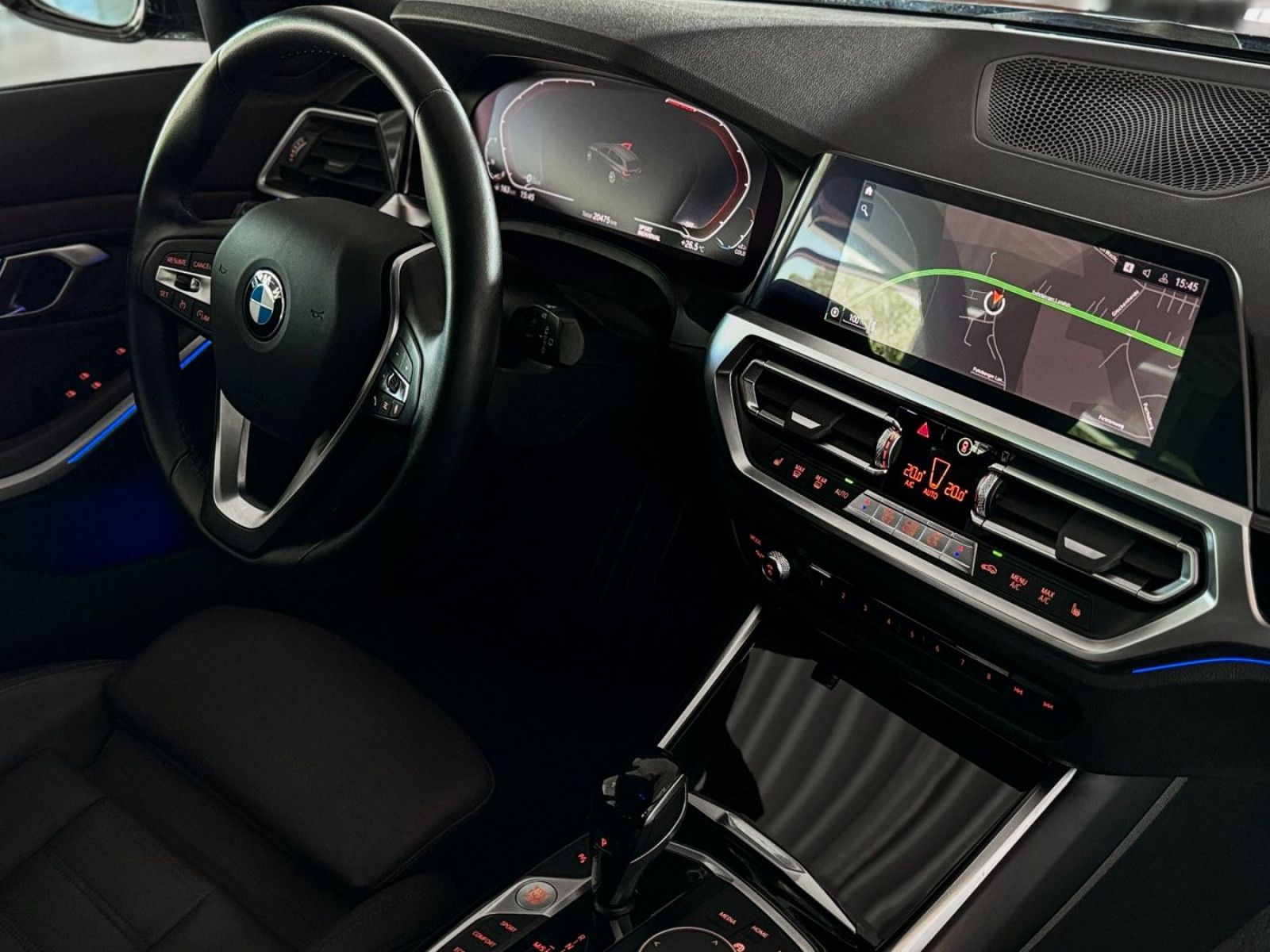 Fahrzeugabbildung BMW 320d Sport Line Kamera HiFi DAB Leder Individual