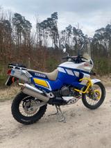 Yamaha XTZ 750 Super Tenere - YAMAHA XTZ 750 SUPER TENERE
